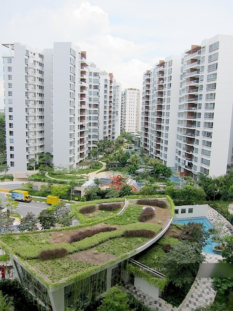 Waterfront Waves (D16), Condominium #107111342